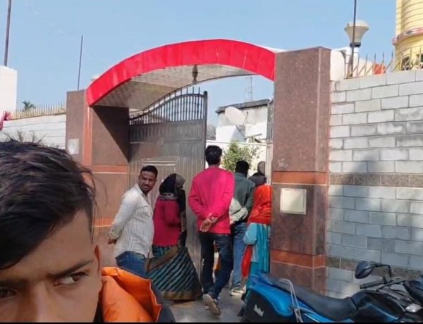 बेटे के श्राद्ध कर्म की तैयारी चल रही थी तभी पिता को आया अचानक हार्ट अटैक, सदमें में पूरा गांव