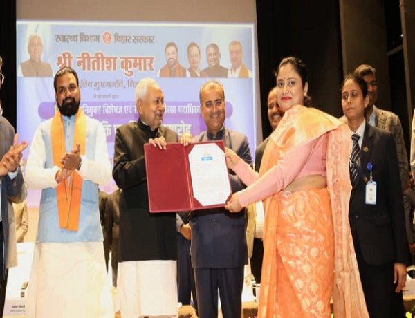 मुख्यमंत्री ने 1224 नवनियुक्त विशेषज्ञ एवं सामान्य चिकित्सा पदाधिकारियों को प्रदान किया नियुक्ति पत्र