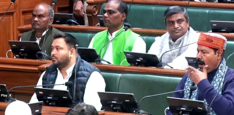 चोट के बाद सदन में वापसी,  बजट सत्र के पहले दिन दिखे तेजस्वी यादव