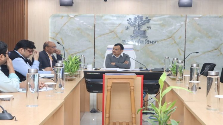 बख्तियारपुर-ताजपुर मुख्य गंगा पुल प्रगति की समीक्षा, सचिव पंकज कुमार पाल ने तेज गति से कार्य करने के दिए निर्देश