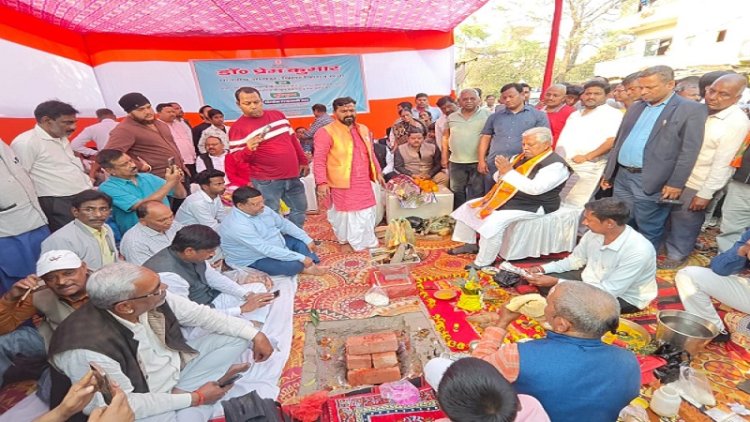 डेल्हा में रेल ओवरब्रिज निर्माण कार्य का भूमि पूजन, अध्यक्ष डॉ. प्रेम कुमार ने किया शुभारंभ