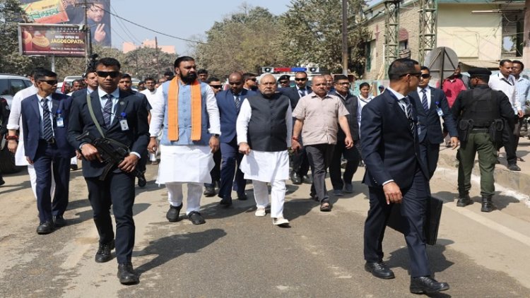 CM ने बांस घाट क्षेत्र में हो रहे निर्माण कार्य का किया निरीक्षण, अधिकारियों को दिये निर्देश