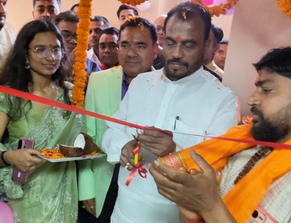 25 साल बेमिसाल: रियल एस्टेट कारोबारी प्रफुल्ल चंद्रा के नए कॉरपोरेट ऑफिस का भव्य उद्घाटन.