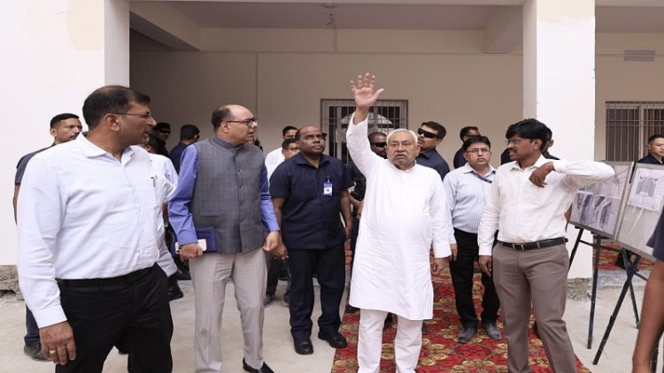 CM ने बख्तियारपुर के विभिन्न निर्माणाधीन विकास योजनाओं निरीक्षण करते हुए काम को पूर्ण करने का दिया निर्देश