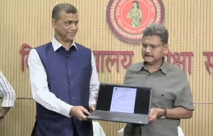 बिहार इंटरमीडिएट का रिजल्ट हुआ जारी, 85.19% परीक्षार्थी हुए सफल, कुल 26 टॉपर में 19 छात्राएं