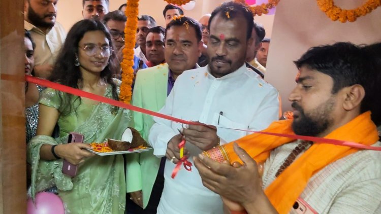 25 साल बेमिसाल: रियल एस्टेट कारोबारी प्रफुल्ल चंद्रा के नए कॉरपोरेट ऑफिस का भव्य उद्घाटन.