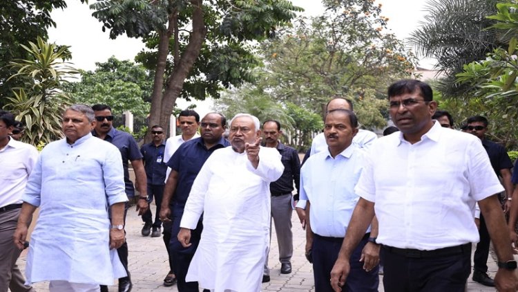 CM  ने पटना के  निर्माणाधीन योजनाओं का किया निरीक्षण, तेजी से कार्य पूर्ण करने का दिया निर्देश