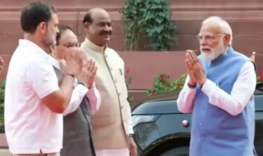 पहले मुस्कुराए, फिर हाथ जोड़े और की बातचीत, संसद भवन परिसर में ऐसे हुई पीएम मोदी और राहुल गांधी की मुलाकात