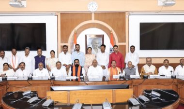 नीतीश कुमार की आखिरी कैबिनेट बैठक खत्‍म, पोर्टिको में भावुक हुए Nitish,  कैबिनेट भंग करने की सिफारिश, 3 बजे इस्तीफा दे सकते हैं सीएम