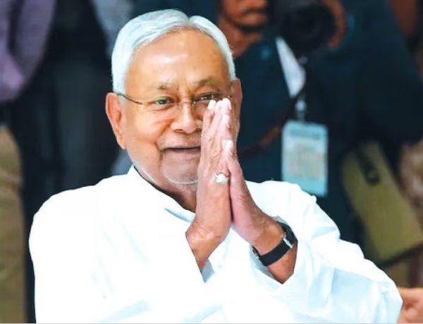 नीतीश कुमार ने सीएम पद से दिया इस्तीफा,  नीतीश कुमार ने X पर पोस्ट कर लिखा-बिहार तेजी से कर रहा विकास