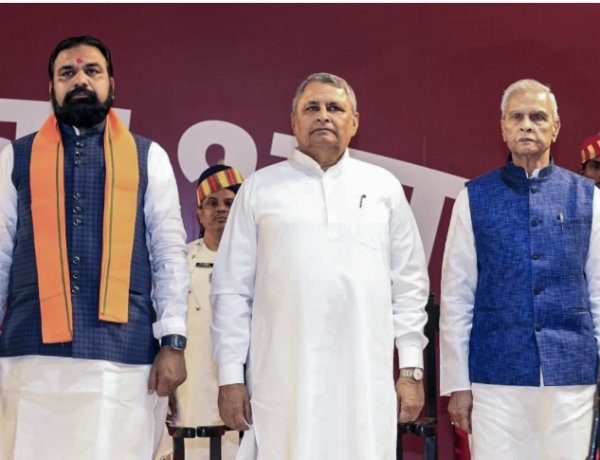 नई सरकार बनते ही एक्शन में सम्राट, अपराधियों के बाद अब सिस्टम को खुली चुनौती, क्या भ्रष्ट अधिकारियों पर होगी कार्रवाई?