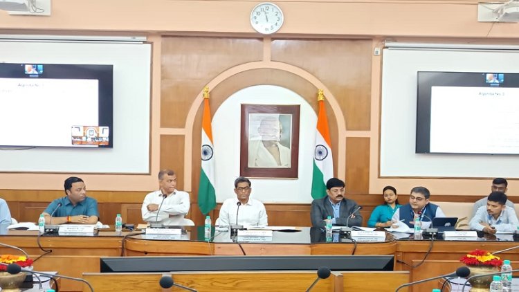 मुख्य सचिव ने दिया निर्देश, कहा- भारत-नेपाल सीमा के समीप स्थित बैंक शाखाओं में 'नोट सॉर्टिंग मशीन' अनिवार्य रूप से उपलब्ध कराई जाए ताकि जाली नोटों को रोका जाए