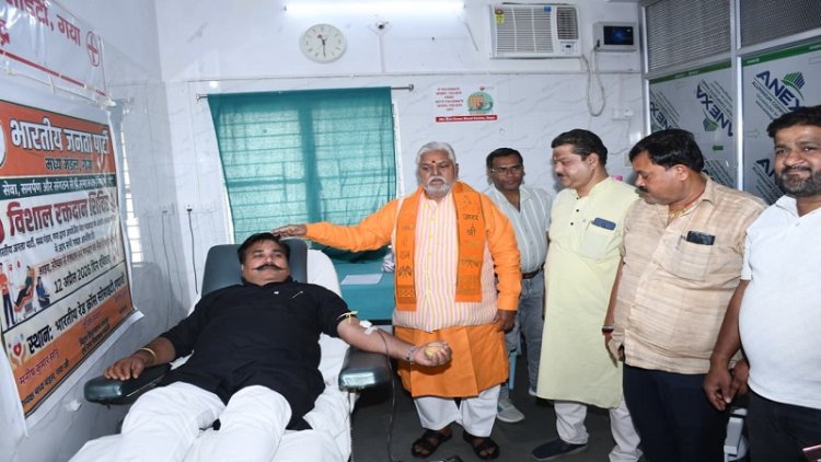 रक्तदान मानवता की सबसे बड़ी सेवा है- डॉ. प्रेम कुमार