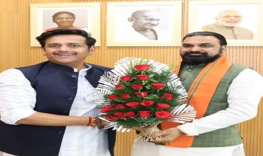 बिहार में फिल्म उद्योग को बढ़ावा देने के लिए रोड मैप बनाएगी सरकार, सीएम से मिले रविकिशन
