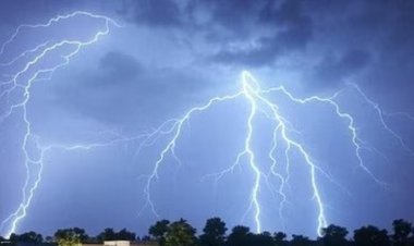 नवादा में वज्रपात का कहर: महिला समेत चार की मौत, चार थाना क्षेत्रों में अलग-अलग घटनाएं