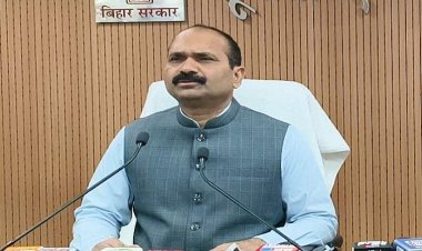 प्रतियोगी परीक्षाओं के त्रुटिरहित एवं पारदर्शी संचालन को लेकर अपर मुख्य सचिव ने नियुक्ति आयोगों के साथ की समीक्षा बैठक