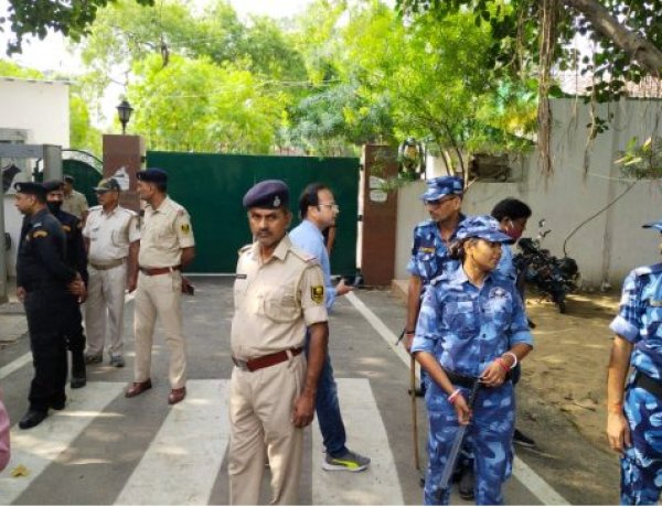 लालू परिवार को 15 दिनों में खाली करना होगा 10 सर्कुलर आवास, सम्राट सरकार ने दिया अल्टीमेटम, जानें अब कहां होगा नया ठिकाना?