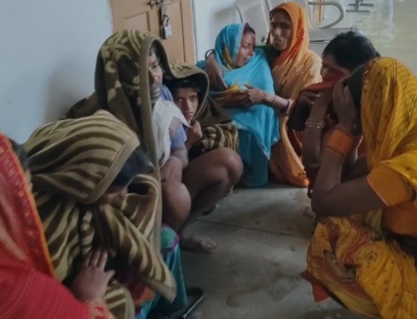 पूर्वी चंपारण में आफत बनी बारिश!  बुझ गए चार घरों के चिराग, खेल रहे बच्चों पर काल बनकर गिरी बिजली