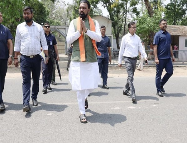 आज 'नो व्हीकल डे' मना रहे हैं सीएम सम्राट, लोगों से भी पेट्रोल-डीजल की बचत करने की अपील