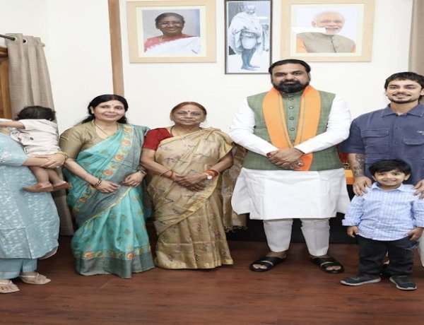 CM सम्राट ने भारतीय क्रिकेटर ईशान किशन को राज्य सरकार को दिए एक करोड़ रूपये की राशि