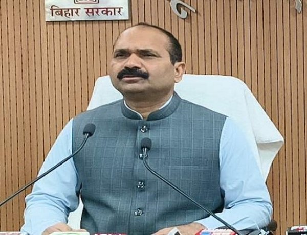 प्रतियोगी परीक्षाओं के त्रुटिरहित एवं पारदर्शी संचालन को लेकर अपर मुख्य सचिव ने नियुक्ति आयोगों के साथ की समीक्षा बैठक