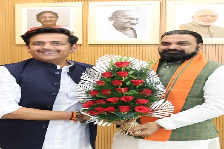 बिहार में फिल्म उद्योग को बढ़ावा देने के लिए रोड मैप बनाएगी सरकार, सीएम से मिले रविकिशन