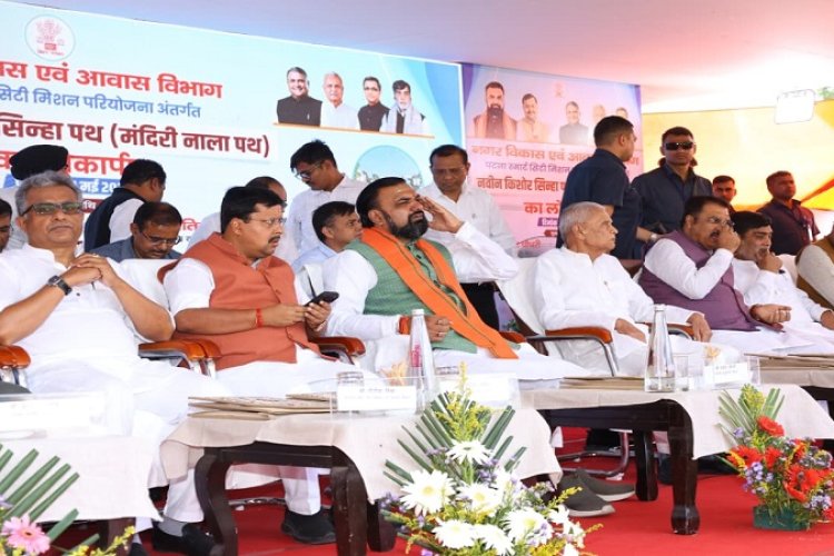 पटना में नवीन सिन्हा पथ का नामकरण एवं उद्घाटन करते हुए सीएम सम्राट चौधरी, बिहार सरकार के कई मंत्री सहित भाजपा के राष्ट्रीय अध्यक्ष नितिन नवीन मौजूद