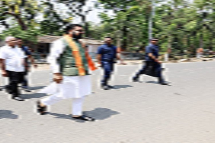 CM सम्राट चौधरी पैदल लोक सेवक आवास से मुख्यमंत्री सचिवालय जाते हुए, देखिए तस्वीरें