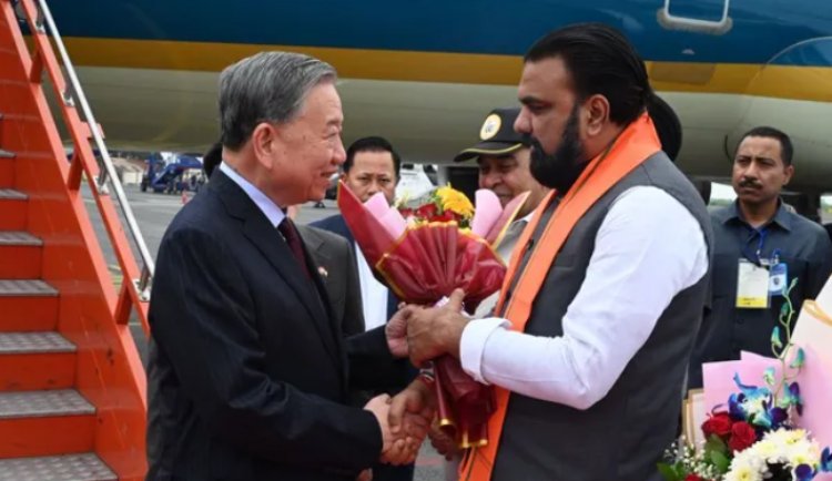 भारत के दौरे पर वियतनाम के राष्ट्रपति तो लाम, गया एयरपोर्ट पर CM सम्राट चौधरी ने किया स्वागत, राष्ट्रपति-पीएम मोदी से करेंगे मुलाकात