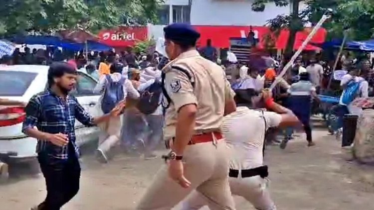TRE-4 लाठीचार्ज के खिलाफ सम्राट चौधरी का पुतला दहन