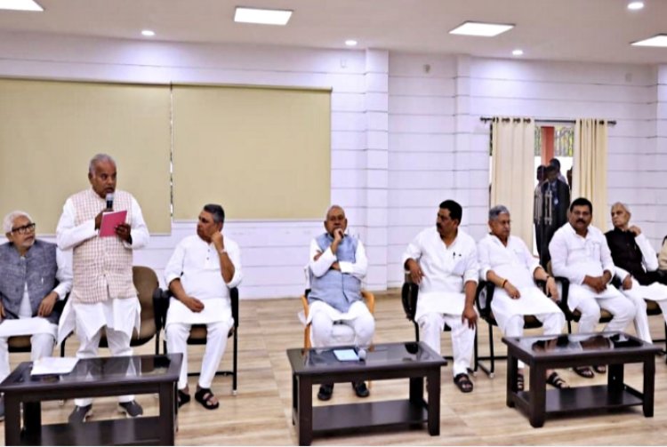 सम्राट कैबिनेट के विस्तार के बाद पूर्व सीएम नीतीश कुमार का एक्शन प्लान, स्वास्थ्य विभाग और पार्टी को मजबूत करने को लेकर की बैठक , दिया टास्क