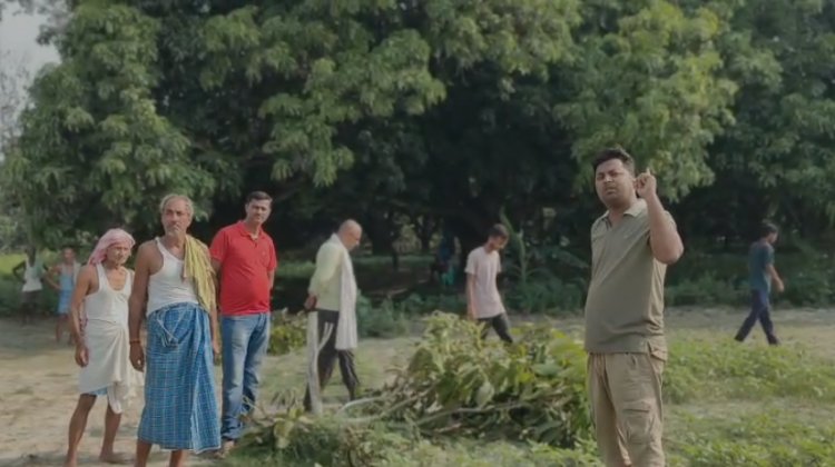 समस्तीपुर के बथुआ में डेढ़ बीघा जमीन में लगे आम के हरे-भरे पेड़ को बदमाशों ने काटा, पांच वर्षों के मेहनत पर फिरा पानी