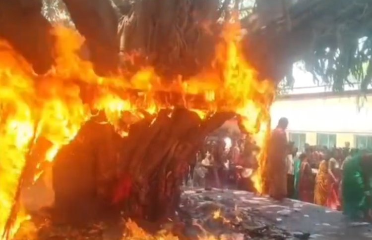 सावित्री पूजा के दौरान बड़ा हादसा टल गया,अफरा-तफरी मच गई