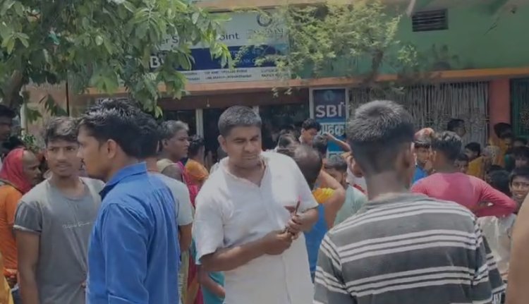 समस्तीपुर में हथियारबंद अपराधियों ने दिनदहाड़े एसबीआई के सीएसपी सेंटर से लूटे 3 लाख रुपए, पिस्टल देख बेहोश हुए महिला ग्राहक