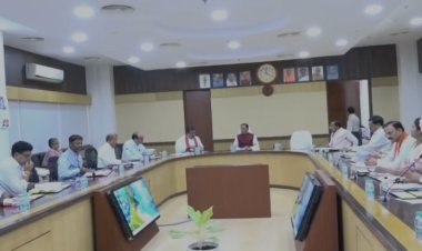 रायपुर में साय कैबिनेट की बैठक, कई एजेंडों पर मुहर लगने की संभावना, अधिकारियों, कर्मचारियों के तबादलों से हट सकती है रोक