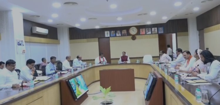 रायपुर में साय कैबिनेट की बैठक, कई एजेंडों पर मुहर लगने की संभावना, अधिकारियों, कर्मचारियों के तबादलों से हट सकती है रोक