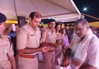 श्रावणी मेले में बनारस की तर्ज पर हुई गंगा महाआरती, डीएम ने पंडितों को किया सम्मानित