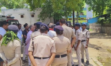 मनाली से लौट रहे परिवार की स्कॉर्पियो ट्रेलर में घुसी, हादसे में पती-पत्नी समेत 3 की मौत