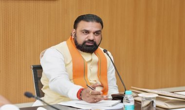 बड़ी खबरः एक करोड़ नये राशन कार्ड बनाने का मुख्यमंत्री ने दिया निर्देश