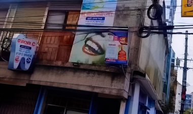 बारिश के बीच दर्दनाक हादसे का दावा: बिल्ली को पकड़ने छत पर गया मासूम, करंट लगने से मौत की चर्चा