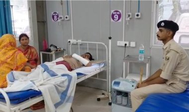 रेड के दौरान छत से कूदने पर गांजा तस्कर का हाथ टूटा, सदर अस्पताल में भर्ती