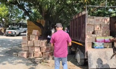 ब्रेड लदी पिकअप से निकली शराब! 522 लीटर अंग्रेजी शराब जब्त