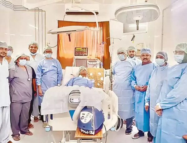 हैदराबाद के एक सरकारी अस्पताल के डॉक्टर ने भारत में पहली बार एक साथ पांच ऑर्गन ट्रांसप्लांट किए