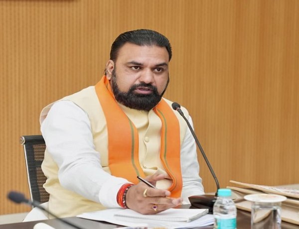 बड़ी खबरः एक करोड़ नये राशन कार्ड बनाने का मुख्यमंत्री ने दिया निर्देश