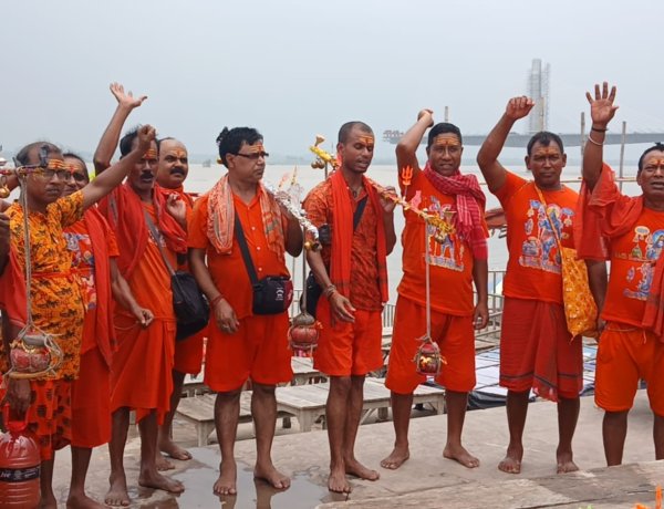 अजगैबीनाथ धाम में नेपाल-बंगाल के कांवरियों की भारी भीड़, अधूरे इंतजामों को लेकर फूटा गुस्सा