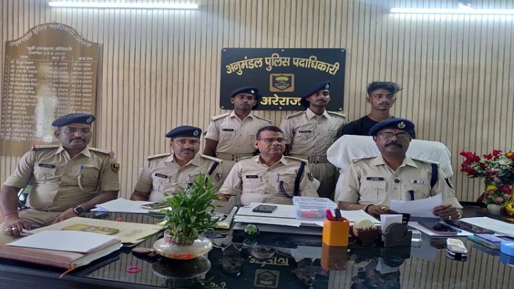 मोतिहारी पुलिस का बड़ा एक्शन: लूट की बाइक और पिस्टल के साथ दबोचा गया बदमाश