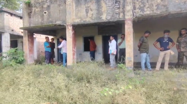 समस्तीपुर कॉलेज के बंद हॉस्टल में मर्डर मिस्ट्री! खंडहर से मिला युवक का सड़ा-गला शव, केमिकल से पहचान मिटाने की खौफनाक साजिश