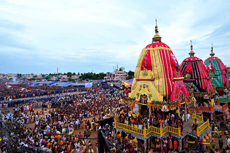जय जगन्नाथ! पुरी में उमड़ा आस्था का महासैलाब; जानिए महाप्रभु के रथ 'नंदिघोष' और 15 दिन बीमार रहने की अनोखी परंपरा