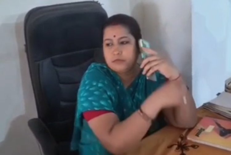 बच्चे की पिटाई की शिकायत की तो शिक्षिका ने मां को दी 'उठाकर पटकने' की धमकी, वीडियो वायरल!