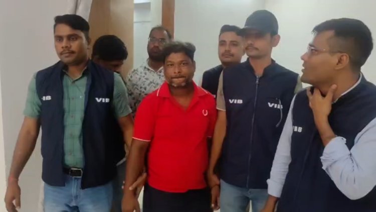 नया बिजली कनेक्शन देने के नाम पर 4000 रुपये रिश्वत लेते JE और तकनीशियन गिरफ्तार